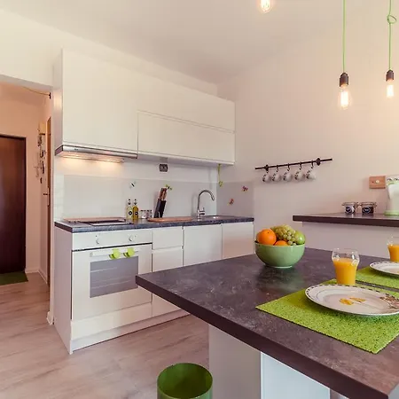 公寓 Rent Like - Apartament Urbanistow 4 *